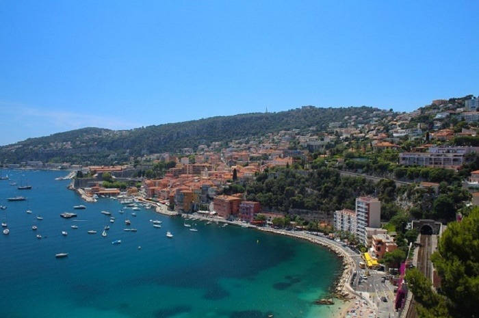 Balades en bateau semi-rigide sur la Côte d’Azur : une expérience inoubliable